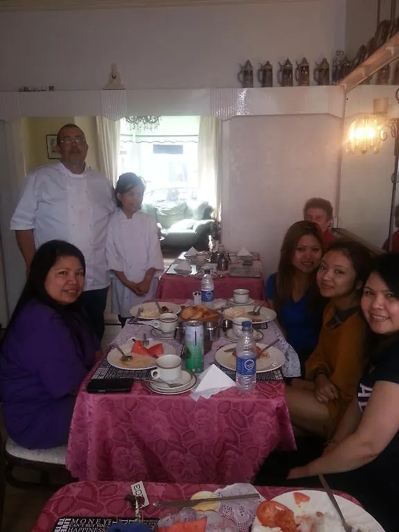 Lynwood Bed & Breakfast Blackpool